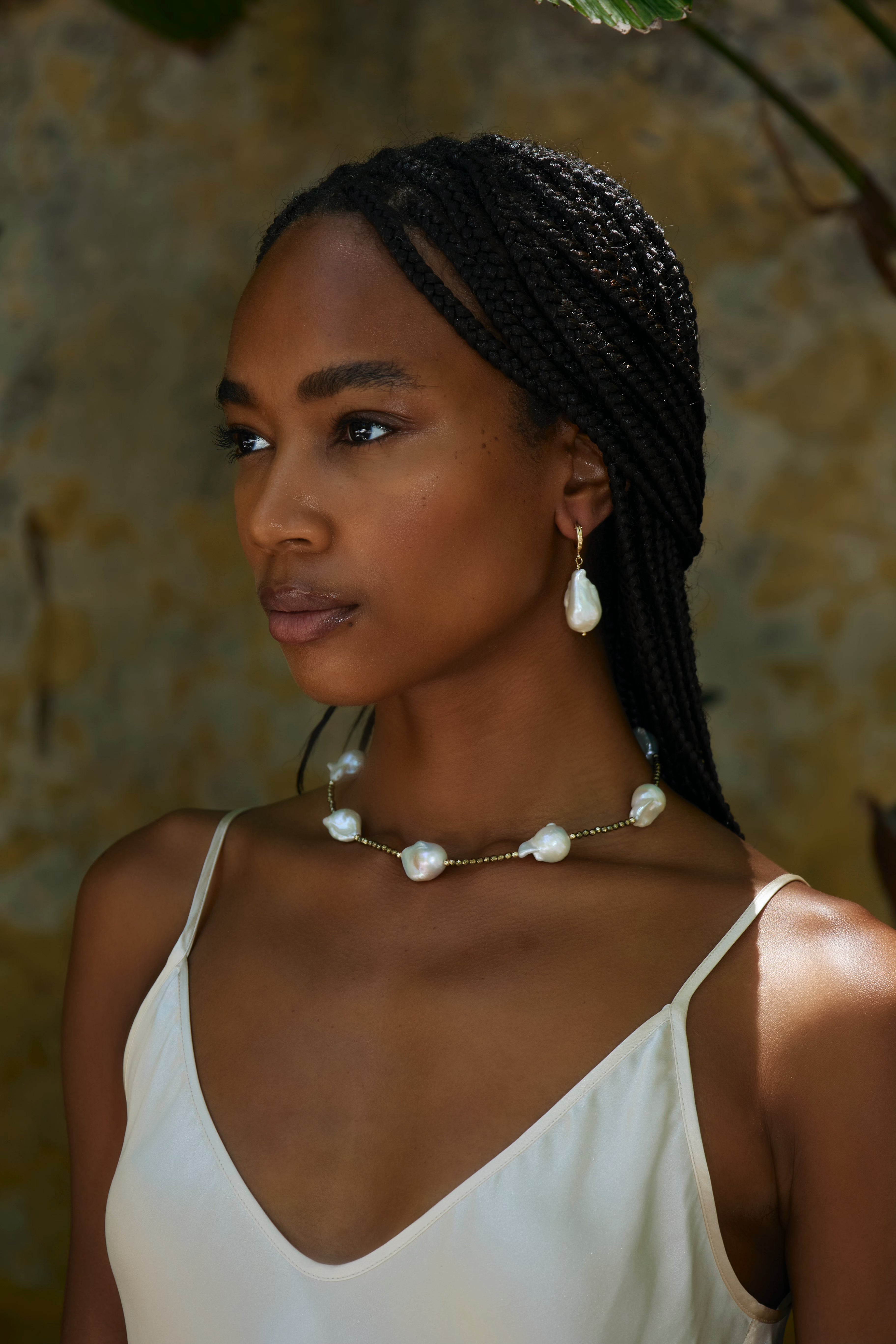 Saoirse 8-Pearl Segmenti Necklace